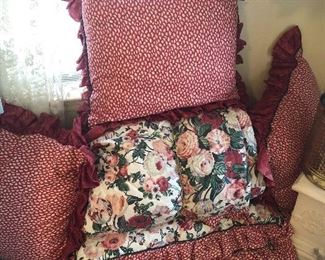 5 pillow and comforter set 