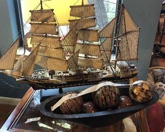nice wooden ship- great details- just needs to be dusted off !!