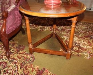 WOOD ACCENT TABLE