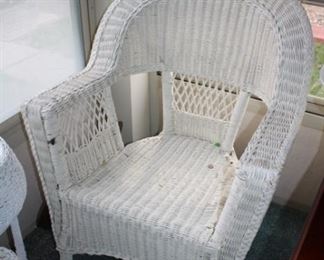 WICKER CHAIR