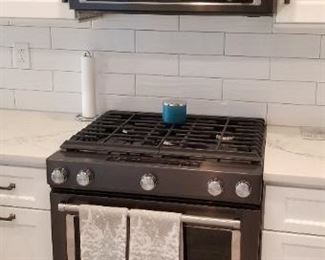 KitchenAid gas range & microwave oven