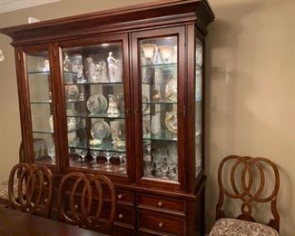 China cabinet to the dining room set