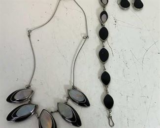 jewelry set necklace bracelet earrings