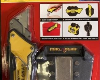 quick snap magnetic slide utility knife with mount