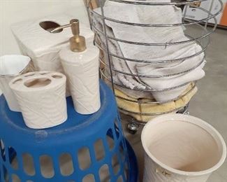 LOT 43 $ NEW PRICE 10.00 Bathroom Lot. vanity accessories , nice bath towels 3 plus wash cloths Laundry baskets