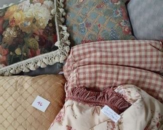 LOT 46 $35.00 Custom toss pillows and large oval fringed table cloth