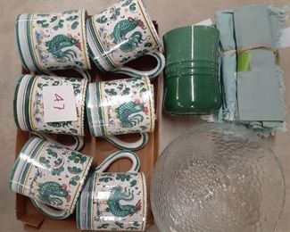 LOT 47 $ 55.00 Large Coffee Mugs, LeCreuset kitchen utensil holder, Glass Salad Serving bowl, misc napkins