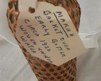 LOT 28 additional photo closeup of details