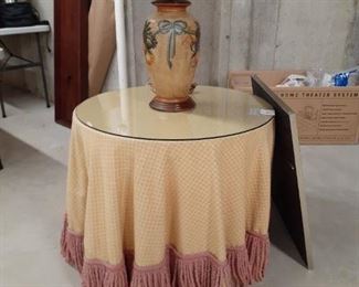 LOT 50 added photo lamp not included