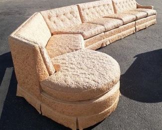 LOT NEW PRICE 670.00 Vintage 3 piece sectional. OFFSITE pick up