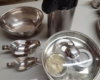 LOT 66 NEW PRICE $40.00 Serving wares: Large pump thermo dispenser, chaffing dish w/ lid and sterno holder, bowl n gravy/ sauce carafes