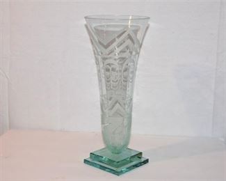 7. Patterned Glass Vase On Time