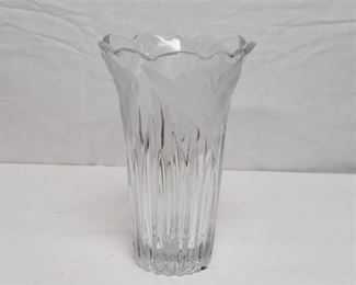 47. Floral Pattern Glass Vase