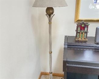 Floor lamp