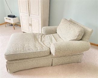 Chaise lounge- 46"W x 66"L x 32"H