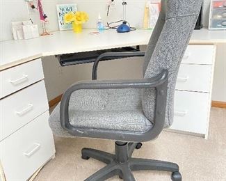 Desk chair