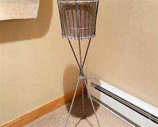 Plant stand