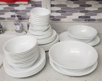 Corelle dish set