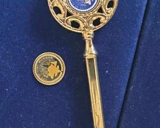 FLINT MICHIGAN KEY TO THE CITY