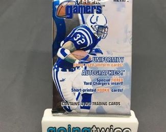 Factory Sealed 2000 FLEER GAMERS Football 4 Card Retail Pack Tom Brady RC Autograph