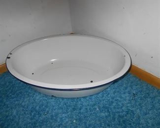 Enamel baby bath tub