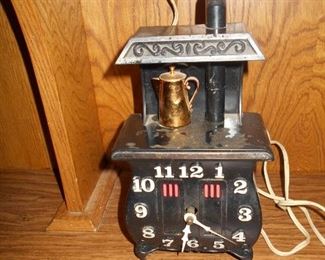 Working vintage electric clock