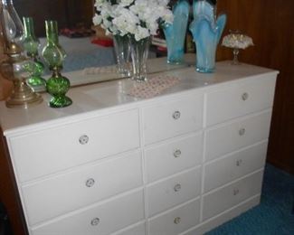 12 drawer dresser and mirror
