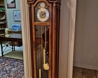 RIDGEWAY GRANDMOTHER CLOCK