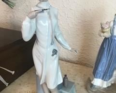 PHYSICIAN/NURSE LLADRO