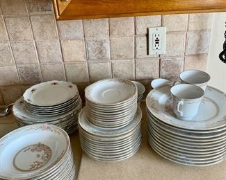 Bayonne, NJ Estate Sale By Olga