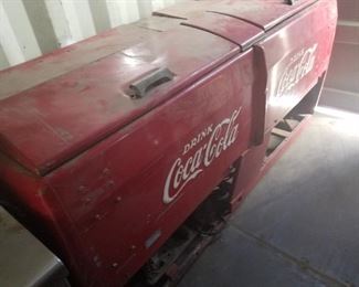 Antique Coca Cola refrigerator (does not work but can be repaired) - $1200