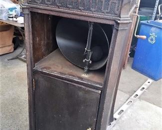 Antique Edison Wind Up Diamond Record Phonograph Player - $900    