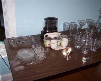 Really nice Zarafina Tea Maker as well as Shrimp Coctail glass ware and more