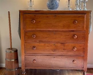 Just look at the amazing antique Federal dresser with a Arts and Crafts style. 