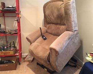 Electric lift / Recliner Chair