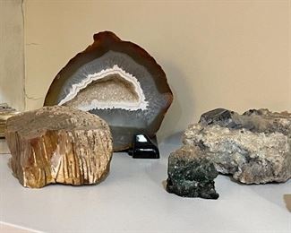 Rock & mineral specimens.