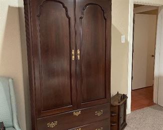 Armoire. 1 of 6 pieces Ethan Allen mahogany bedroom set.