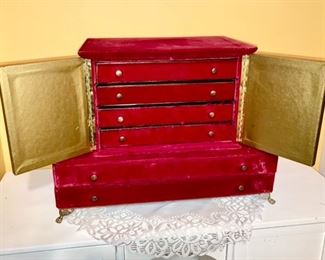 Vintage velvet covered jewelry box