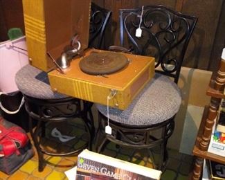 Portable gramophone record player