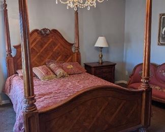 Four poster Queen bed