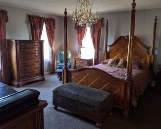 Burled wood queen bedroom suite 