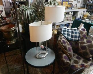 end table/lamps