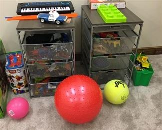 Many toys in great shape and at very low prices!