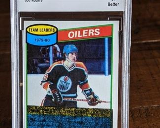 1980 - 1981 Topps Wayne Gretzky 2nd Year Card; Beckett 9
