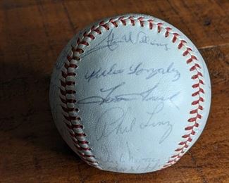 1964 New York Yankees Signed Team Baseball; Mickey Mantle, Roger Maris, Yogi Berra, Whitey Ford, Tony Kubek, Clete Boyer, etc.
