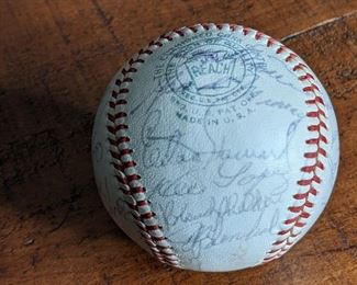 1964 New York Yankees Signed Team Baseball; Mickey Mantle, Roger Maris, Yogi Berra, Whitey Ford, Tony Kubek, Clete Boyer, etc.
