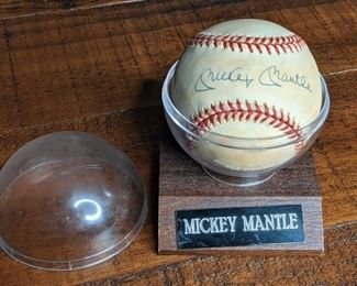Mickey Mantle Hand-signed Autographed Baseball
