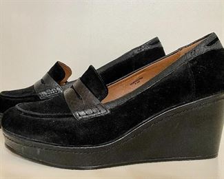 Item 510:  Donald J. Pliner Shoes (size 9.5): $40