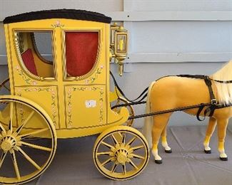 Felicity Merriman Two-Doll Colonial Carriage 2005-2007 with Palomino horse