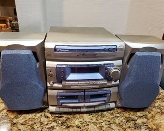 Emerson 3 Disc Dual Cassette Boombox Stereo System